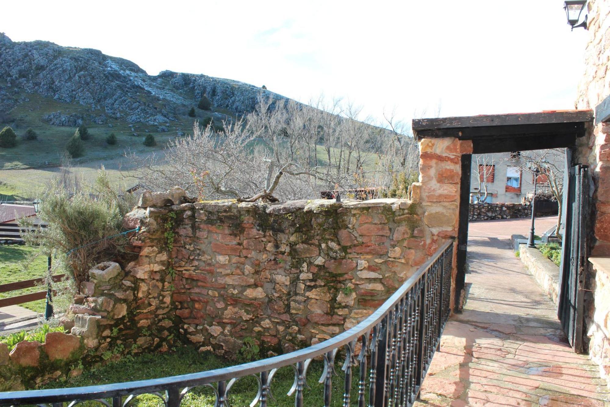 La Chimenea De Soria I Y I I Guest House Espeja de San Marcelino Eksteriør bilde