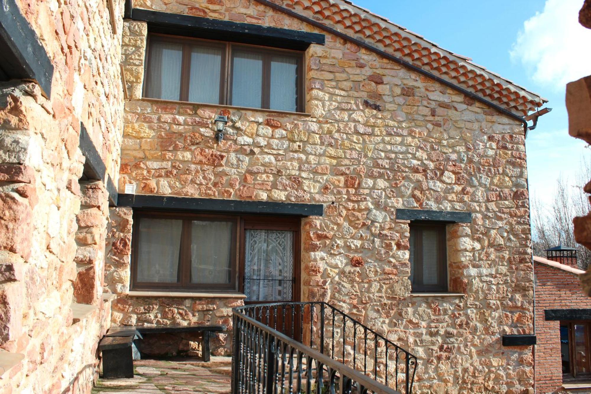 La Chimenea De Soria I Y I I Guest House Espeja de San Marcelino Eksteriør bilde