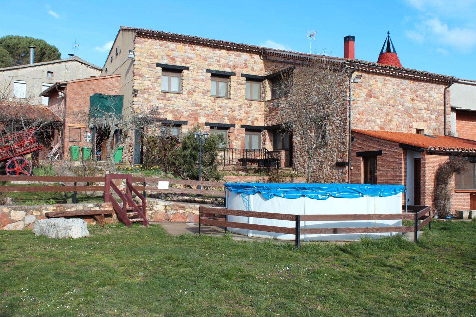 La Chimenea De Soria I Y I I Guest House Espeja de San Marcelino Eksteriør bilde