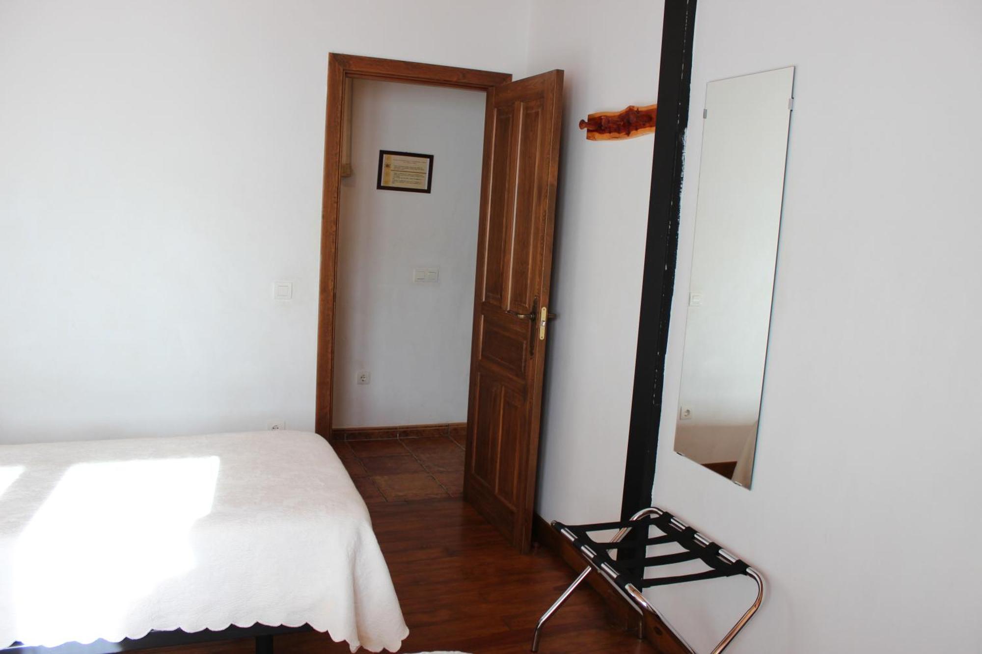 La Chimenea De Soria I Y I I Guest House Espeja de San Marcelino Eksteriør bilde