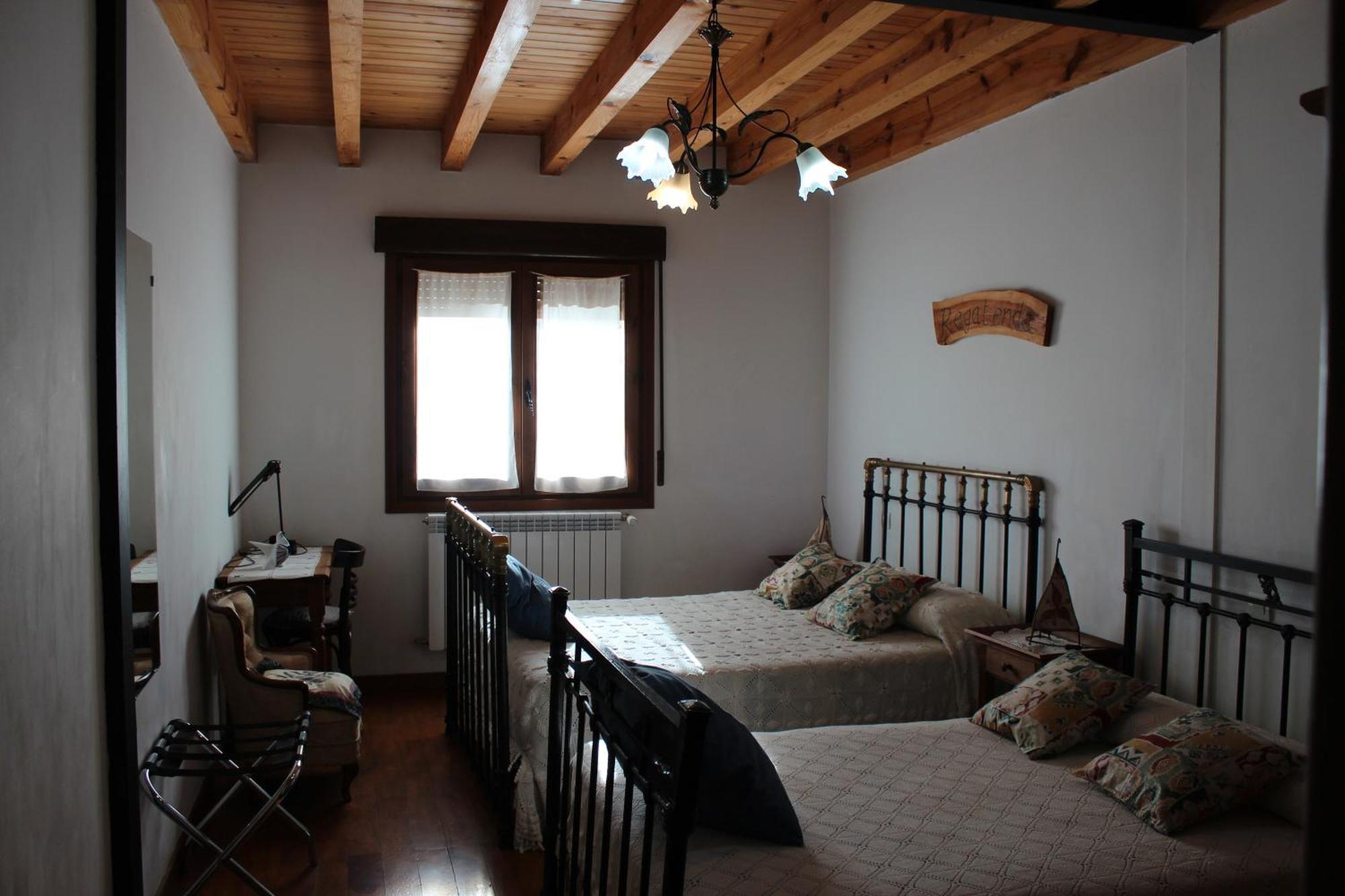 La Chimenea De Soria I Y I I Guest House Espeja de San Marcelino Eksteriør bilde