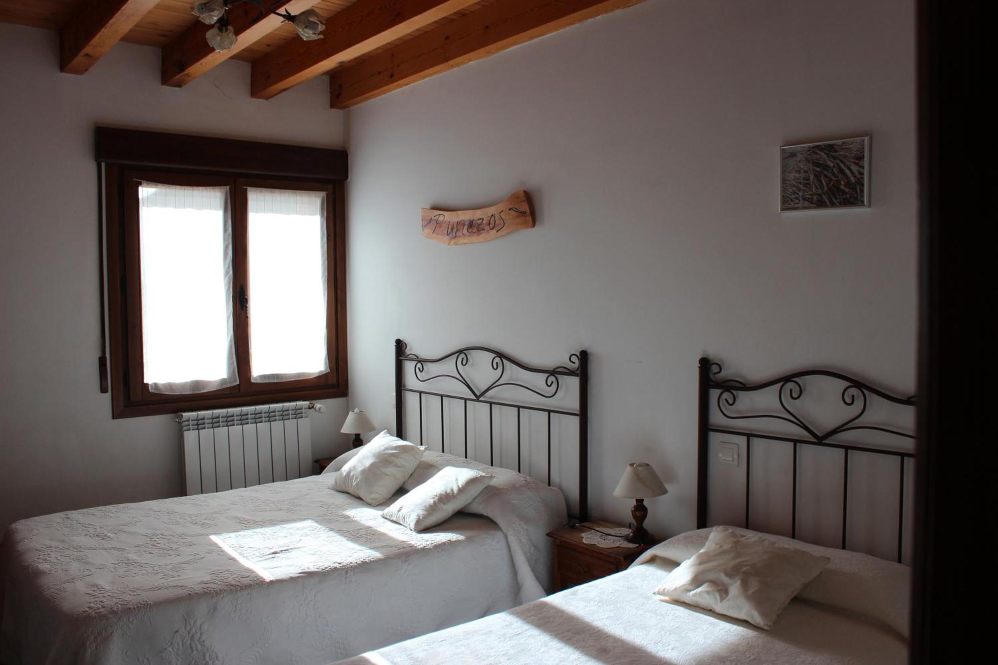 La Chimenea De Soria I Y I I Guest House Espeja de San Marcelino Eksteriør bilde