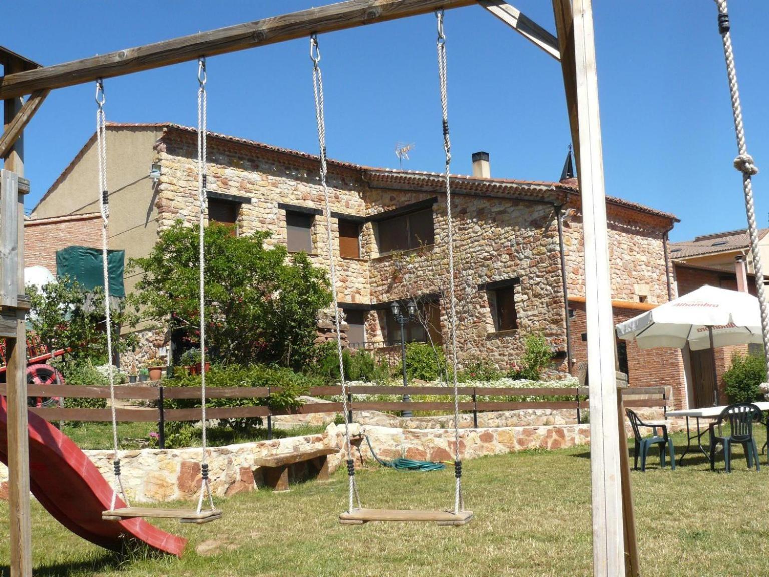 La Chimenea De Soria I Y I I Guest House Espeja de San Marcelino Eksteriør bilde