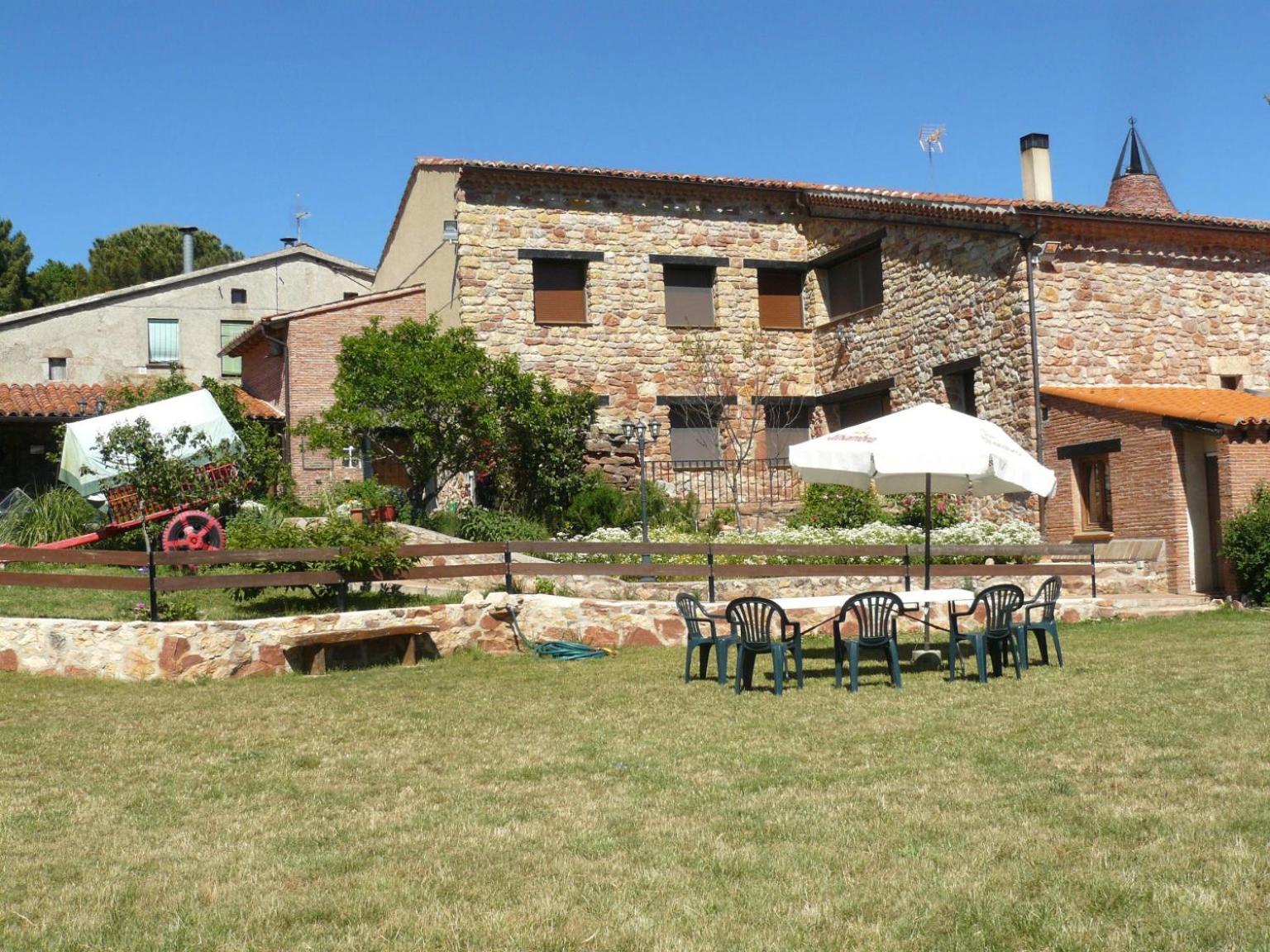 La Chimenea De Soria I Y I I Guest House Espeja de San Marcelino Eksteriør bilde